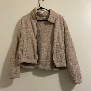 Tan |M| fluffy American Eagle jacket